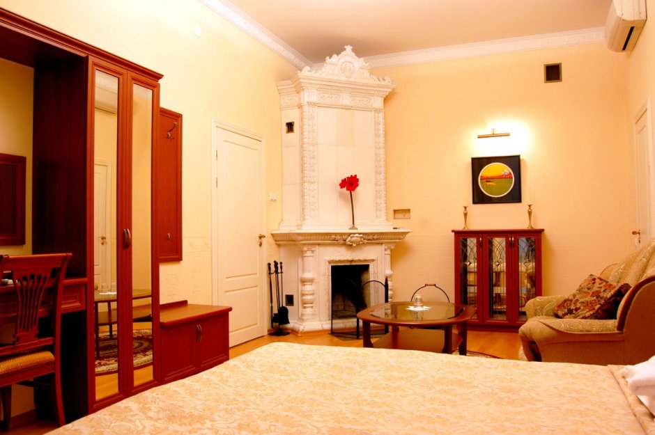 Комната с камином