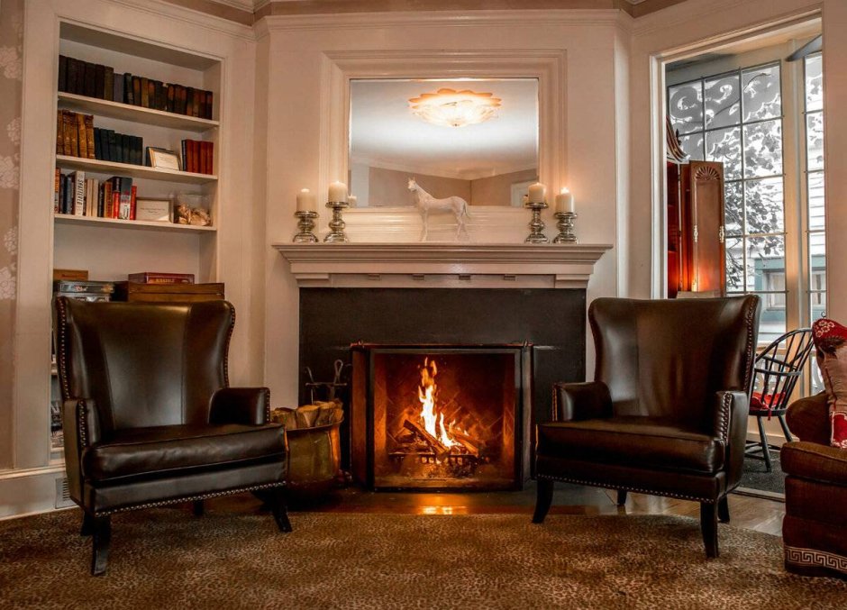 Камин дровяной из кирпича камня