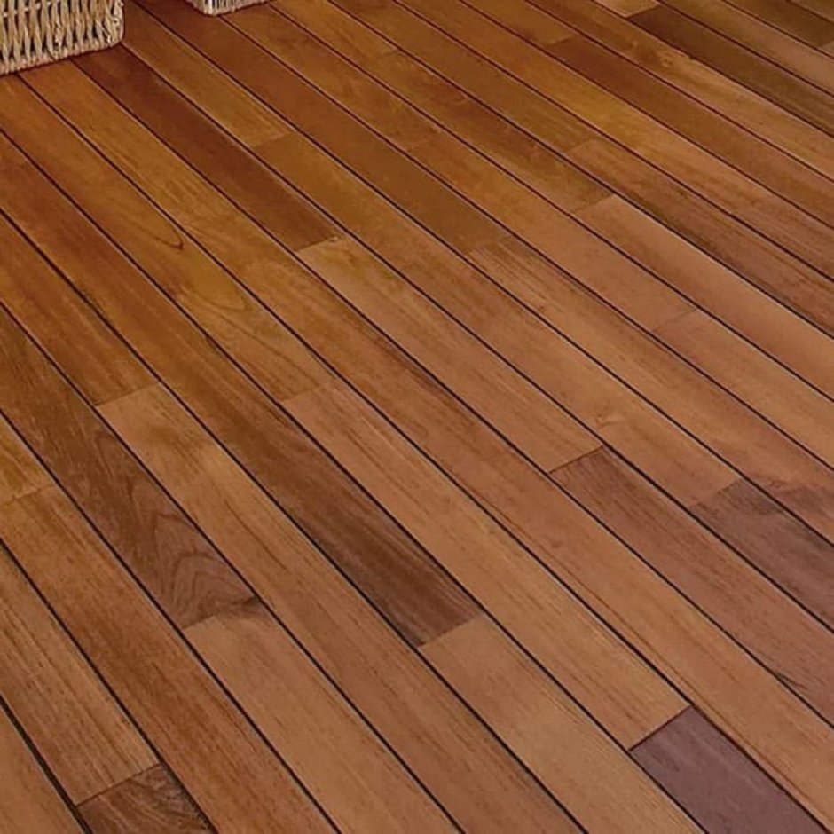 Дорогой пол из дерева