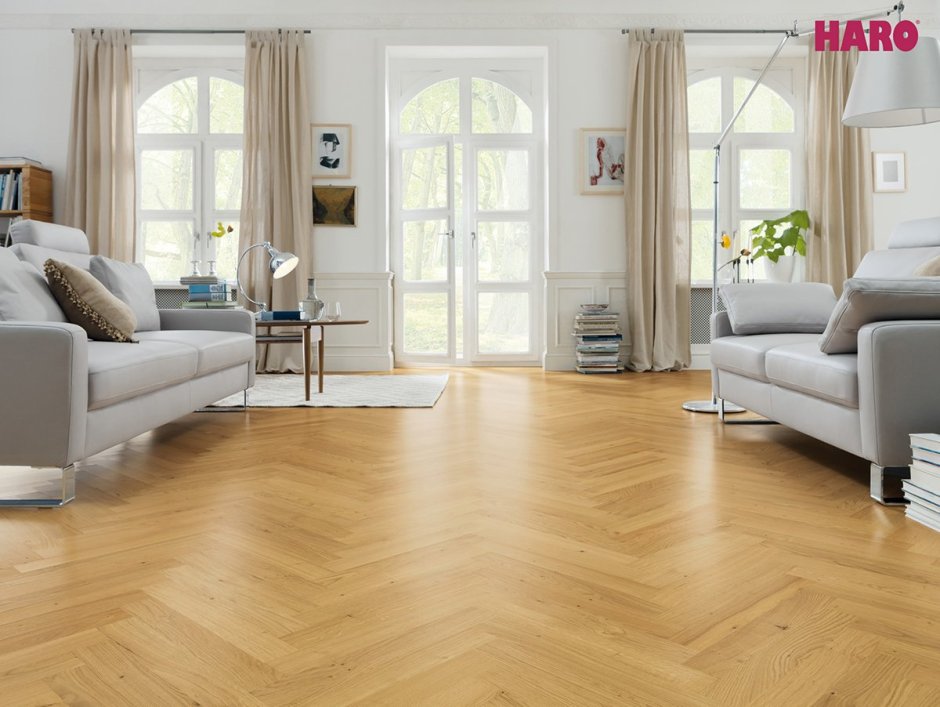 Паркет елочка светлый дуб