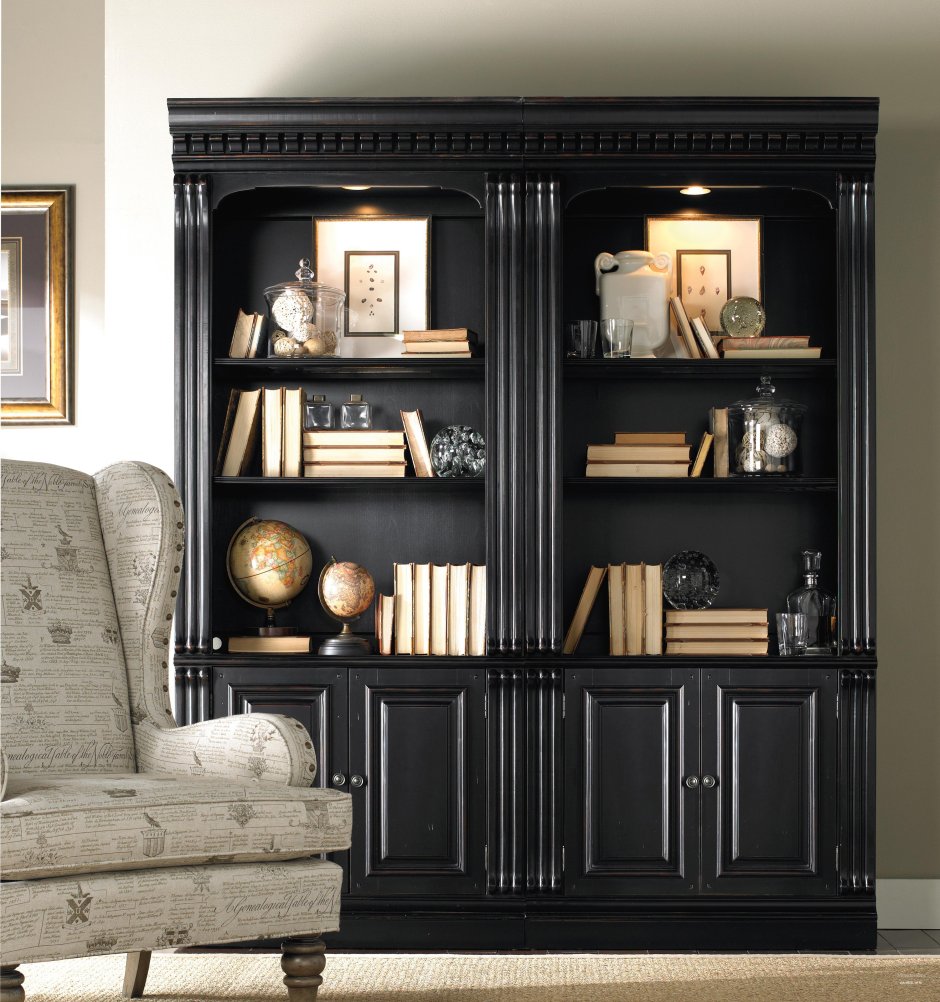 Hooker Furniture книжный шкаф