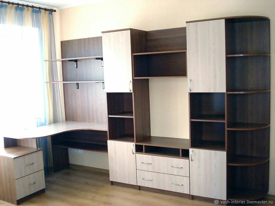 Стенка с угловым столом