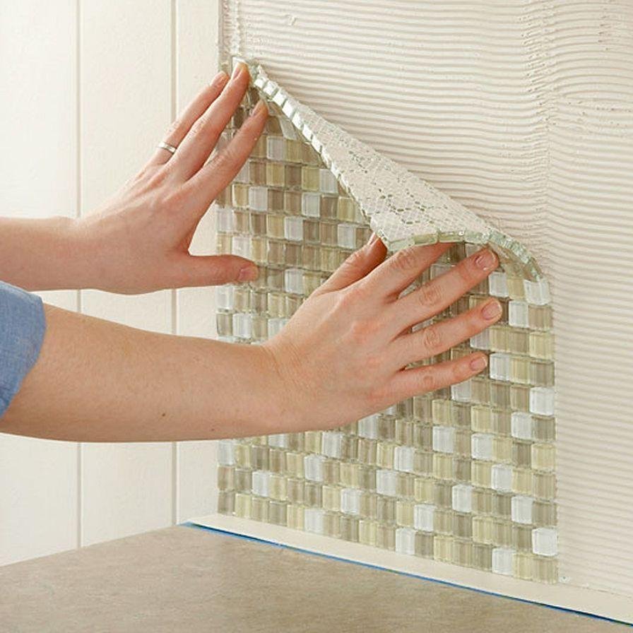 Клеящиеся панели на стену