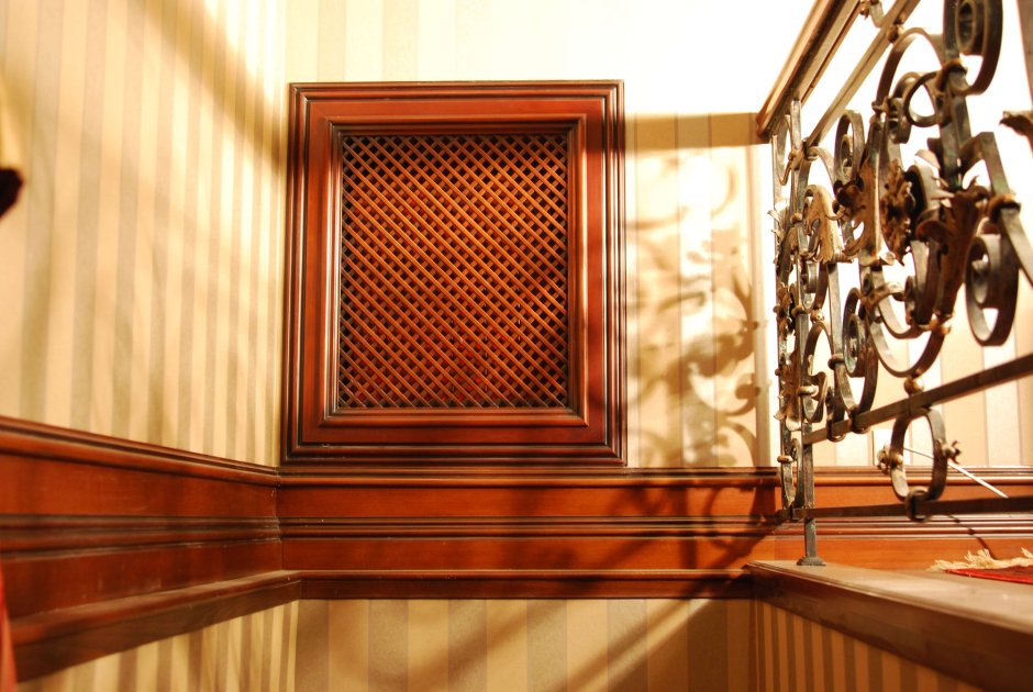 Деревянные молдинги для стен