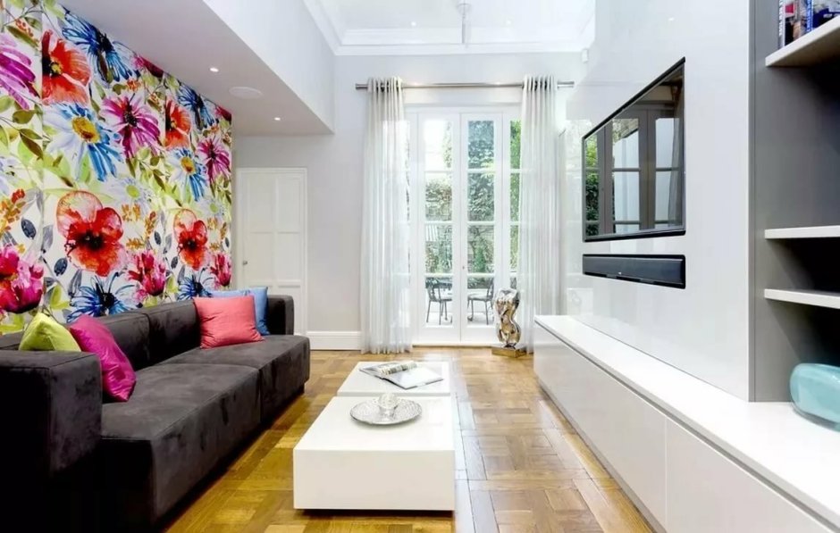 Плитка на стене в гостиной