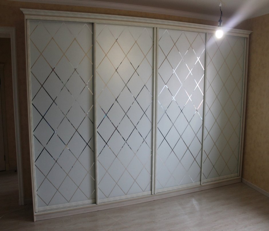 Шкаф- купе Фиеста (зеркало с фацетом)