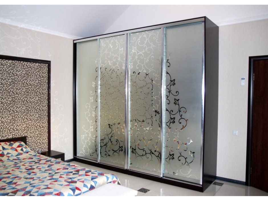 Шкаф купе с пескоструем