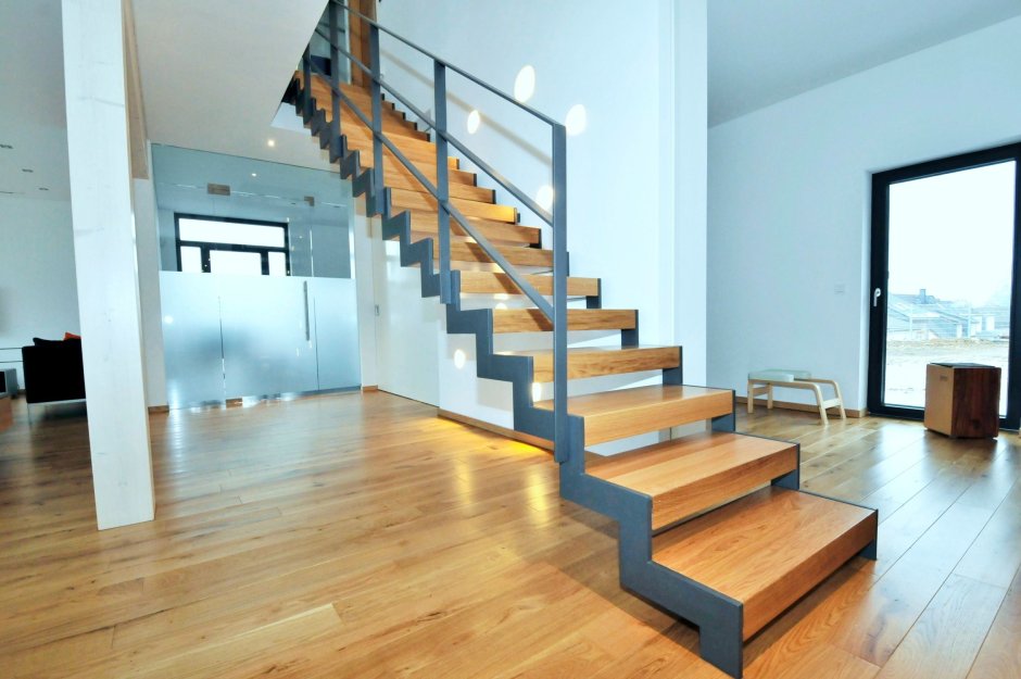 Что такое косоур и тетива лестницы