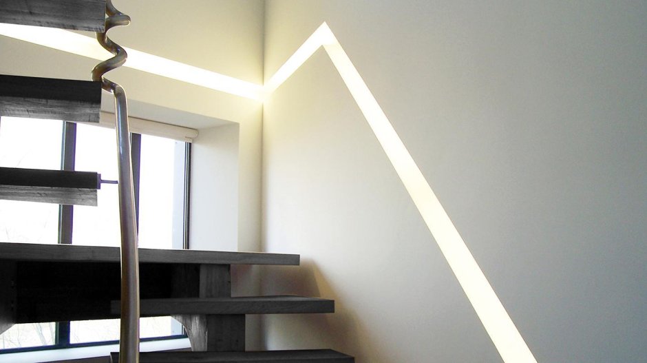 Точечные светильники для лестничных маршей