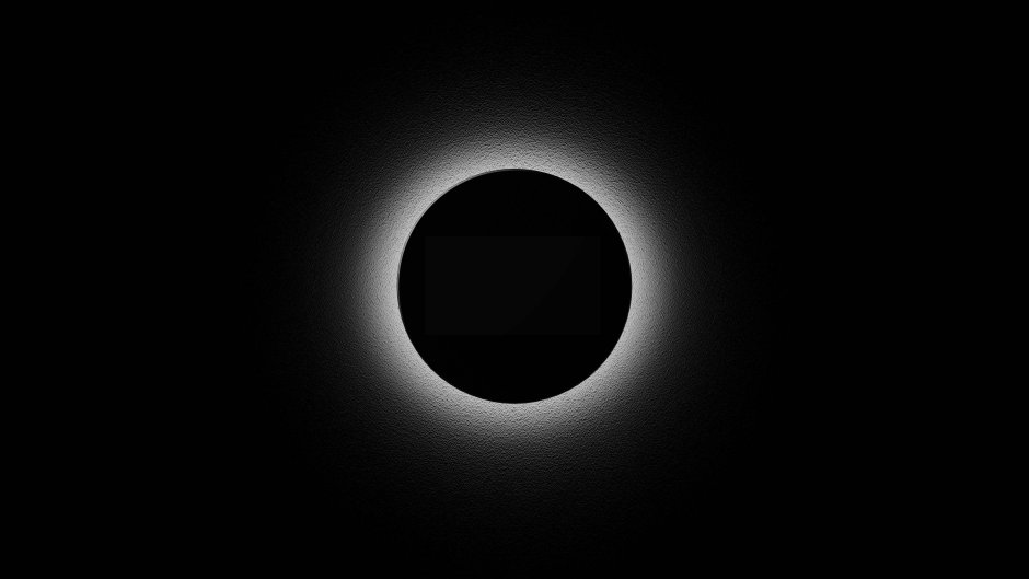 Круг на черном фоне