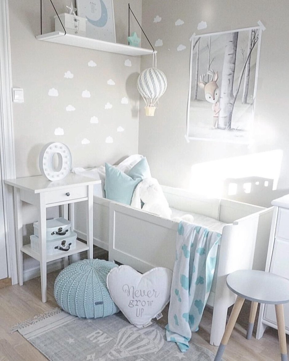 Детская комната с игрушками