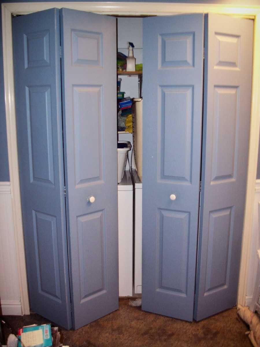 Двери-книжка для гардеробной