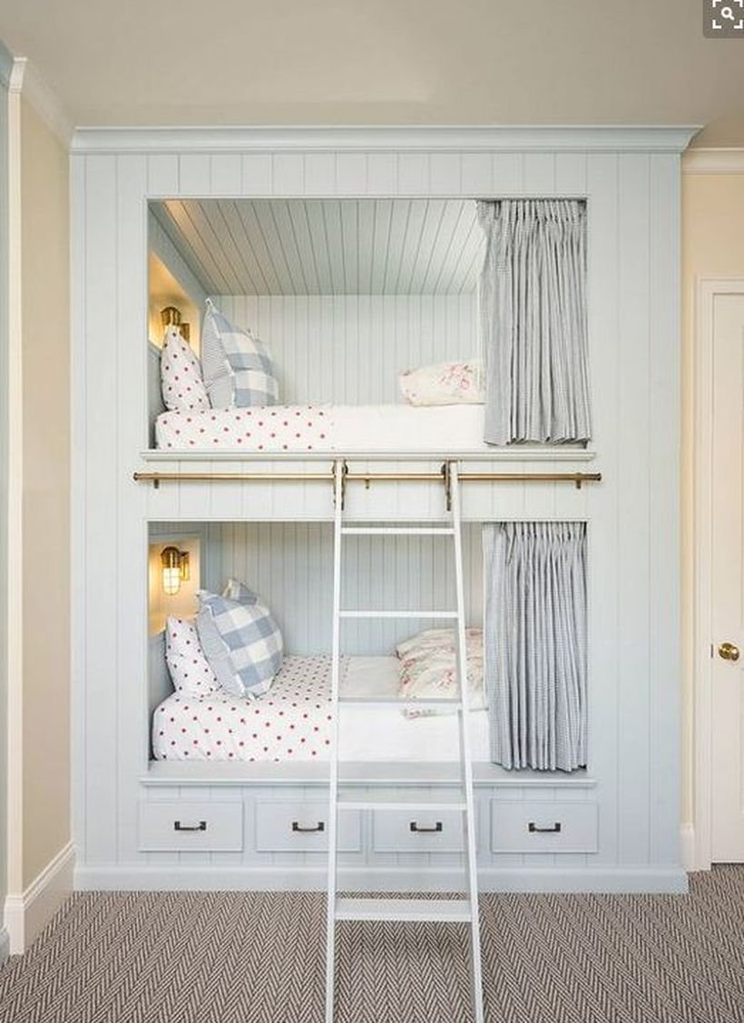 Встроенные двухъярусные кровати