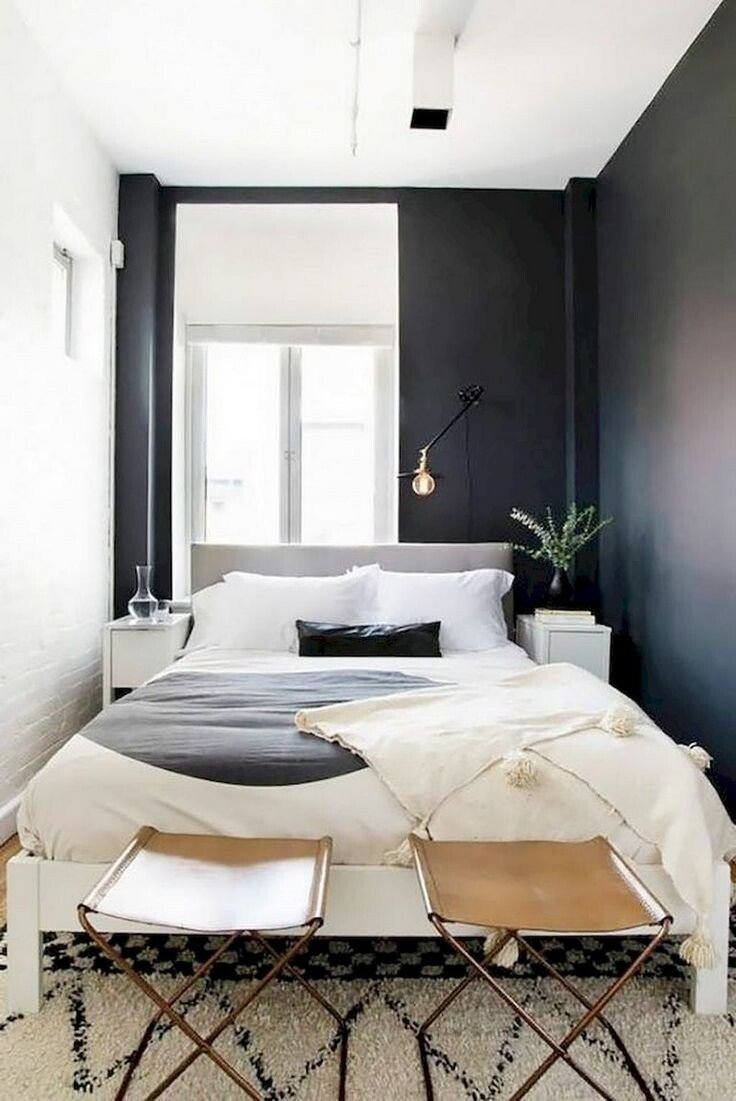 Маленькая узкая спальня