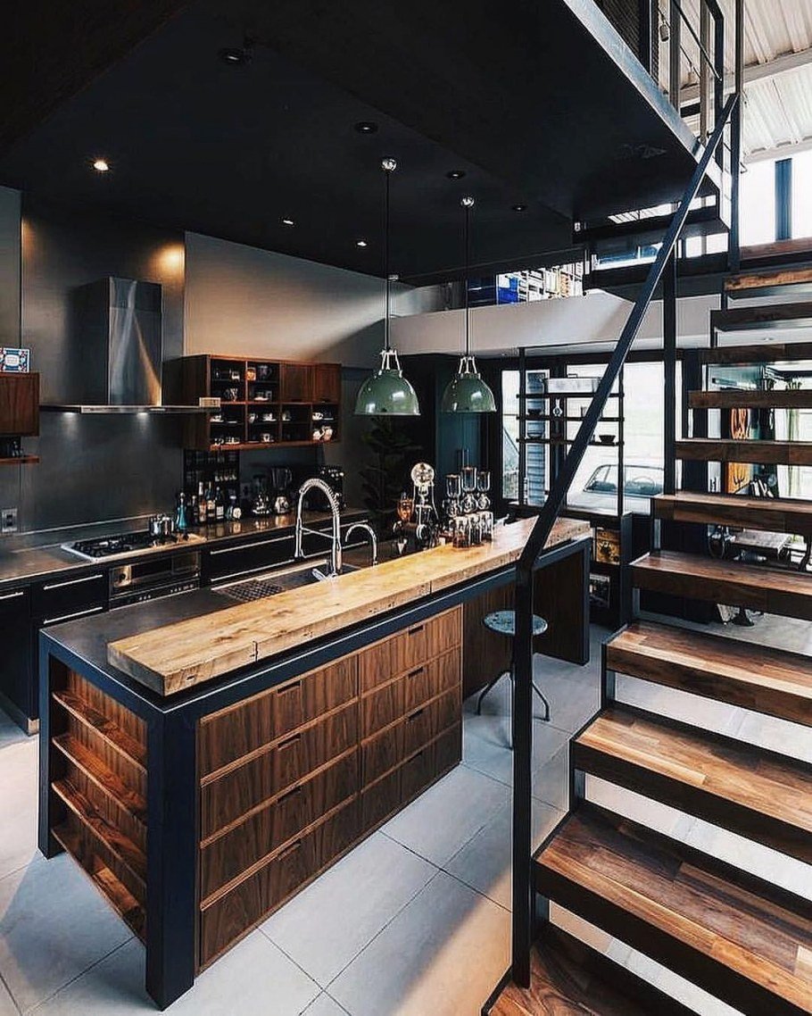 Кухня из металла и дерева