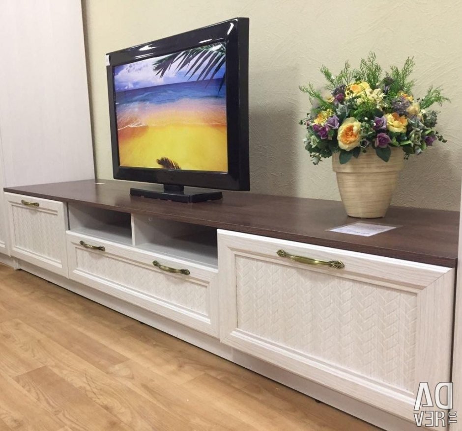 Тумбы под телевизор современные длинные