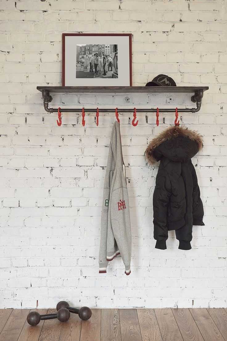 Вешалка настенная лофт пайп