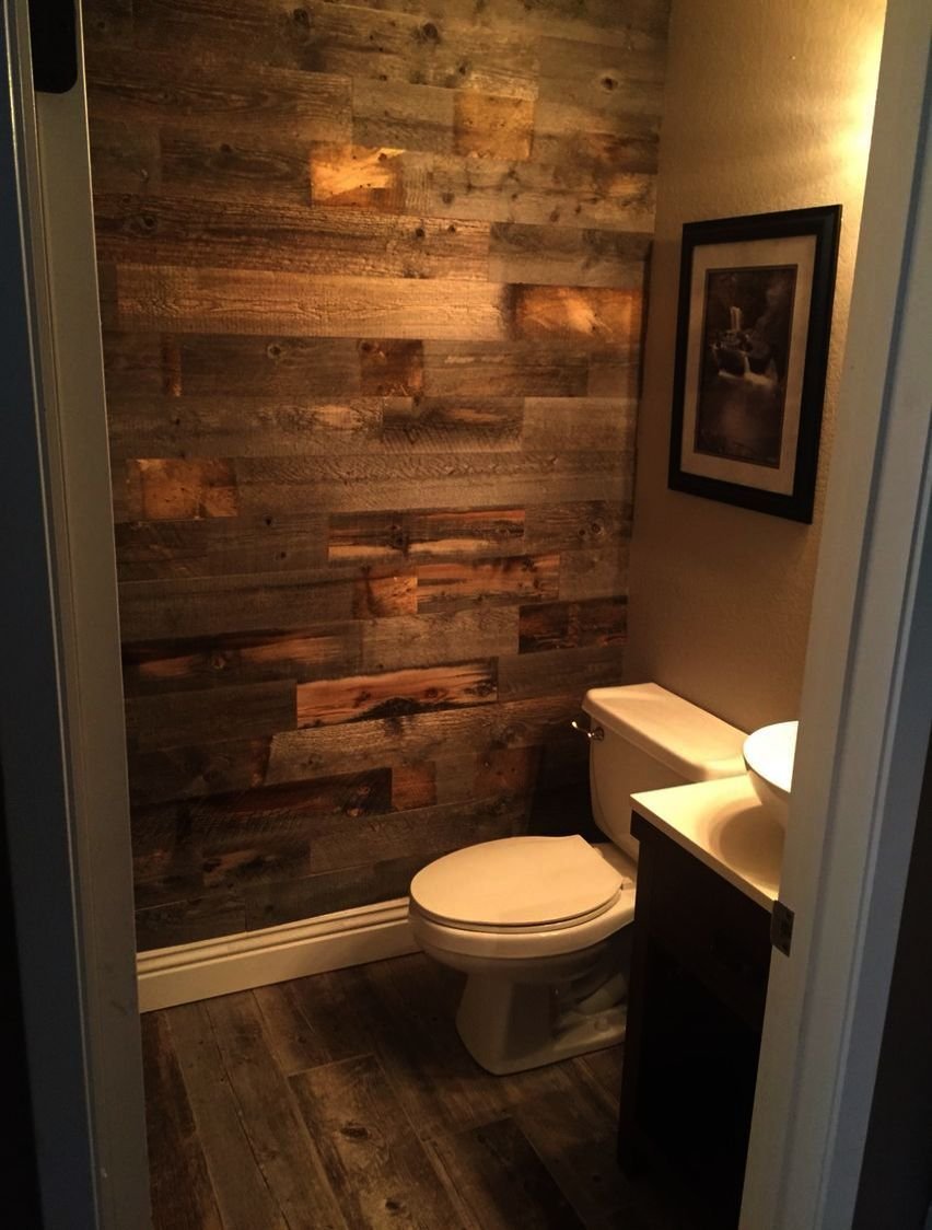 Отделка туалета деревом