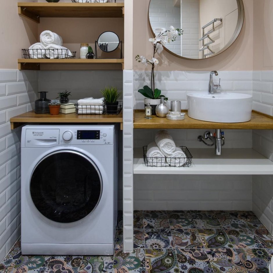 Полочки над стиральной машинкой в ванной