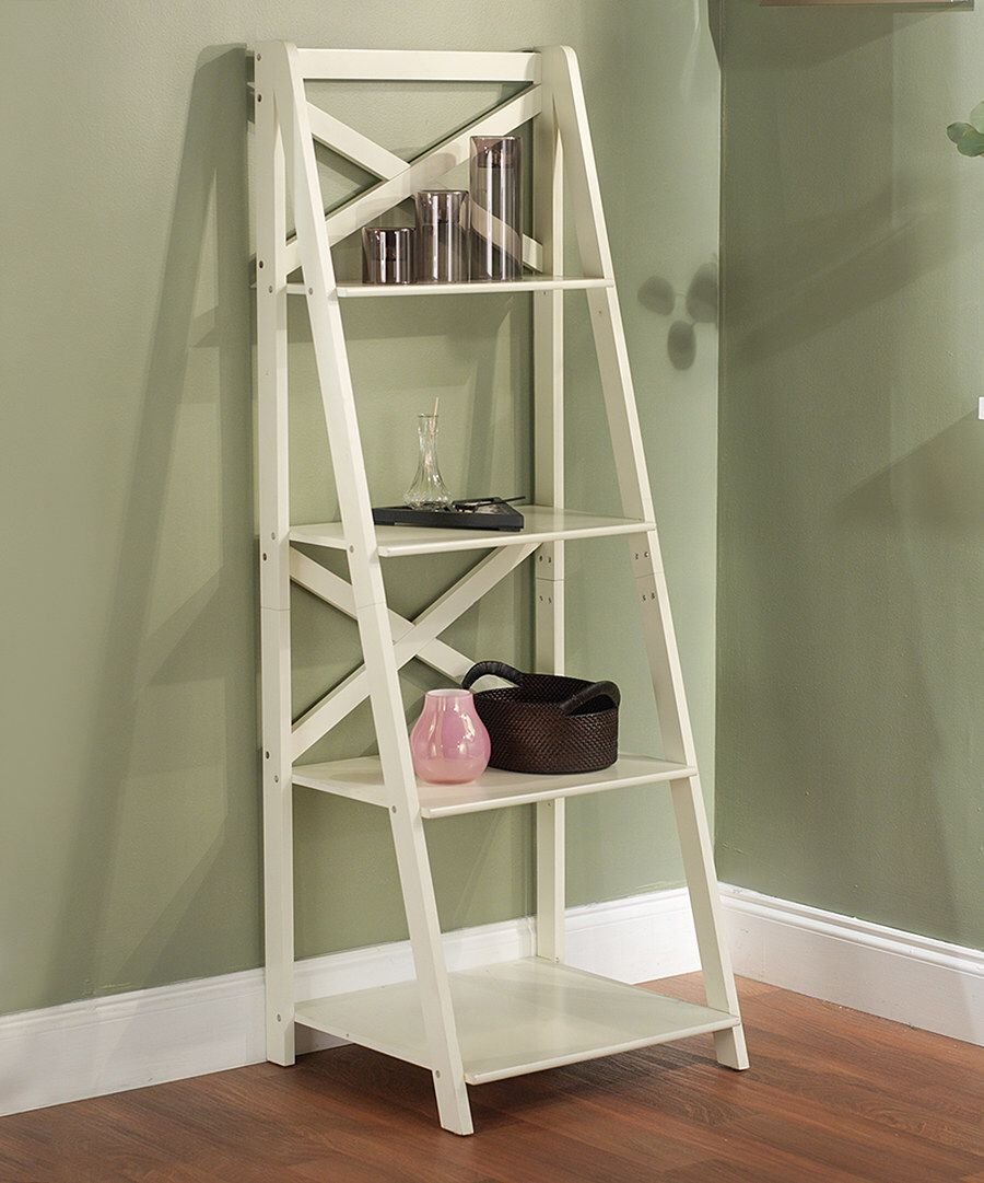 Декор стеллажа в ванной