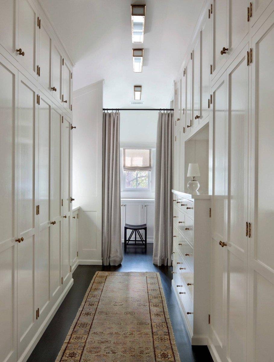 Длинный коридор