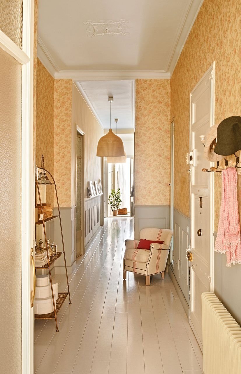 Уютный коридор в квартире