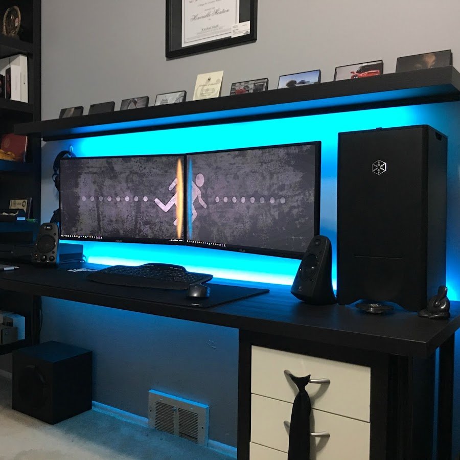 Компьютерный стол длинный с подсветкой