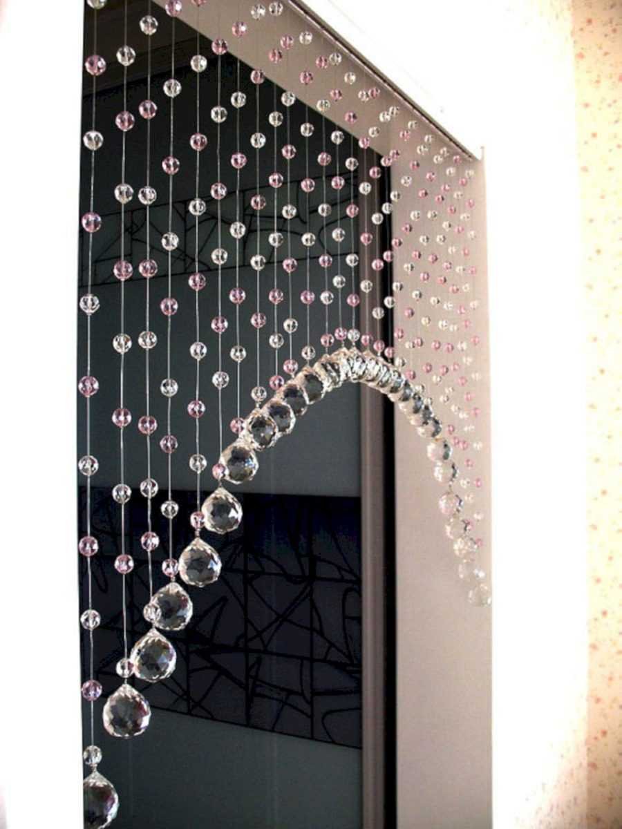 Шторы из бусин в дверной проем