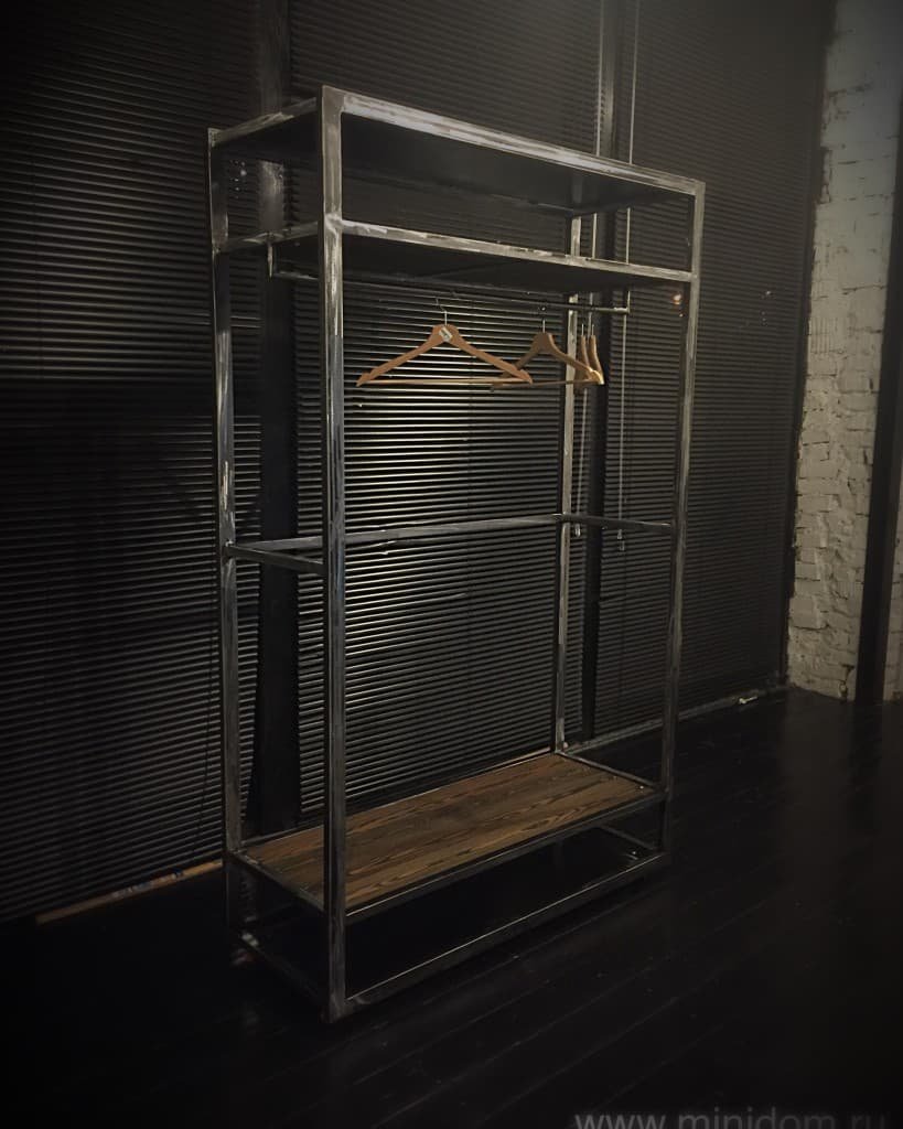 Стеллаж для одежды в стиле лофт