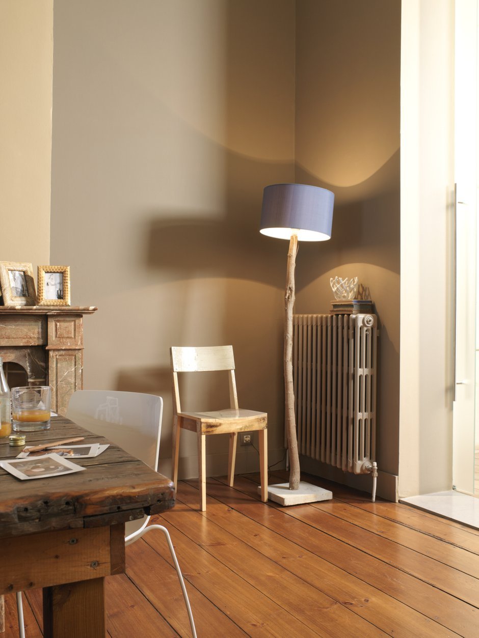 Бежевый цвет названия