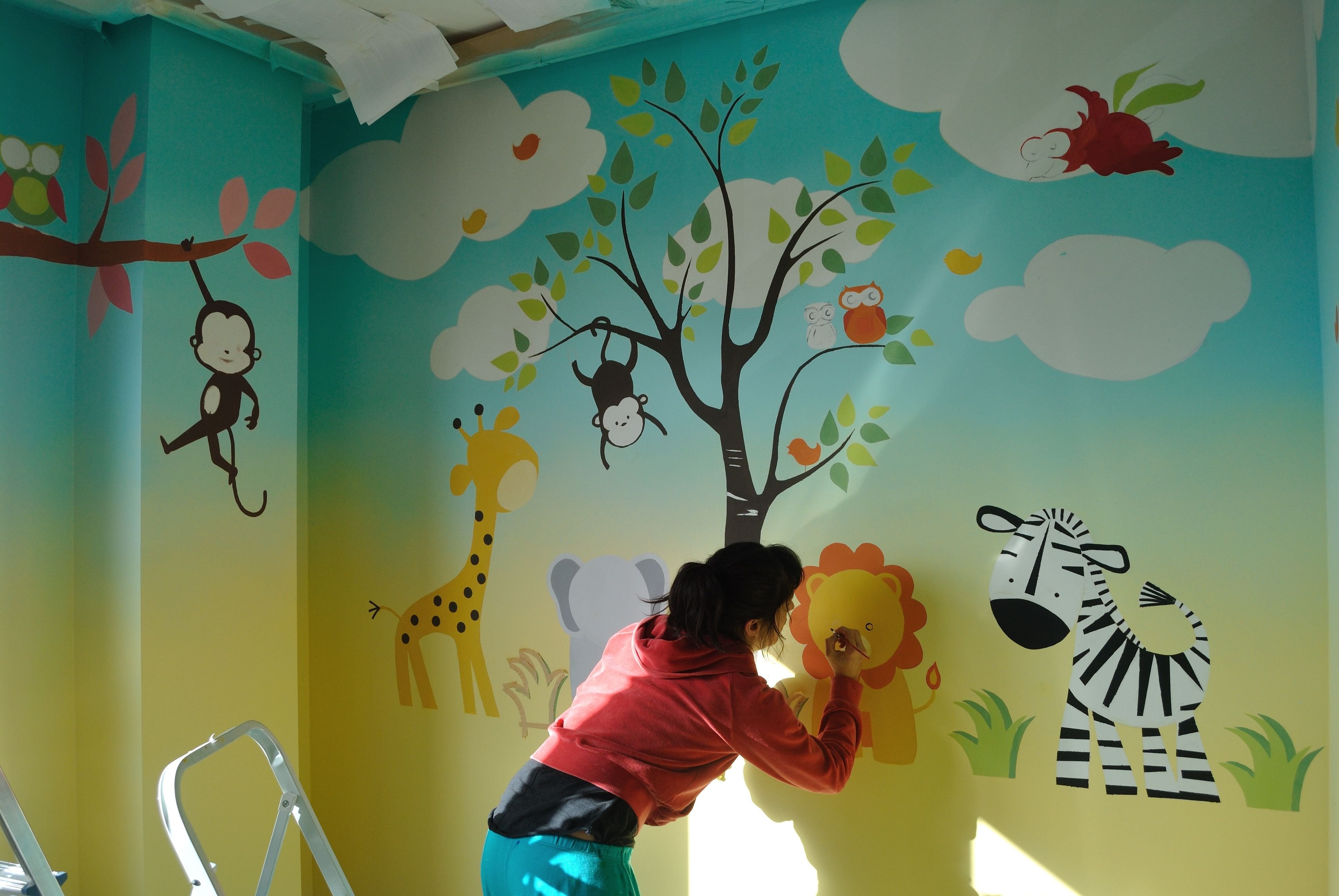 Оформление группы стены. Украсить стену в детском саду. Стены в детском саду. Декорация стен в детском саду. Роспись стен в детском саду.