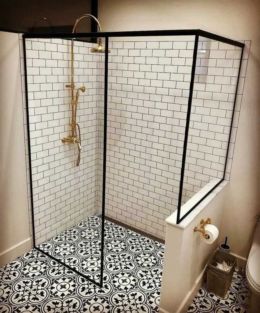 Душевая со шторкой