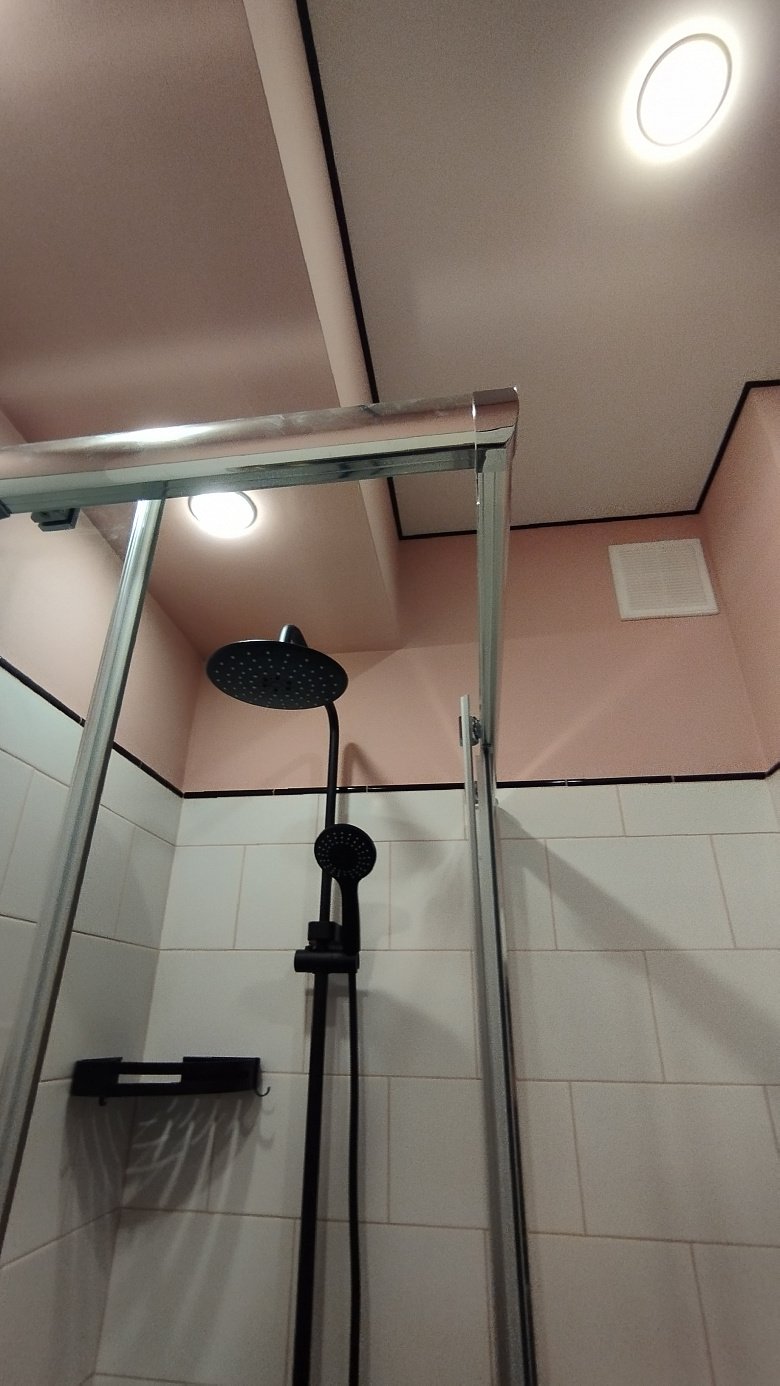 Светлый интерьер ванной