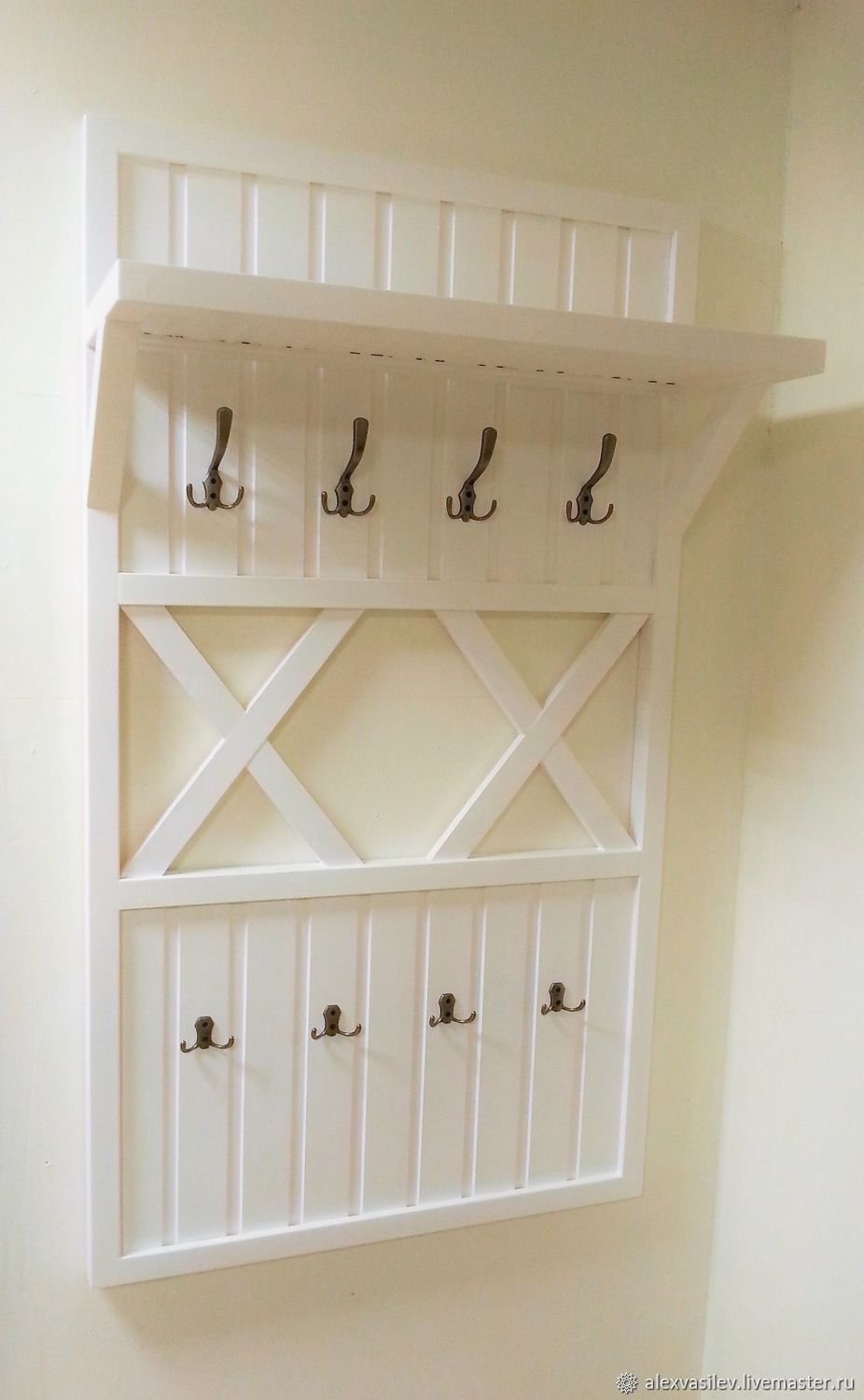 Вешалка в прихожую