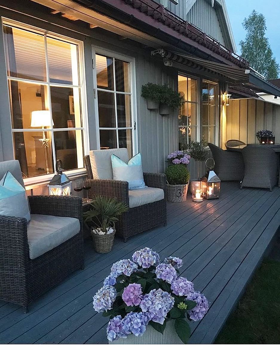 Терраса на заднем дворе