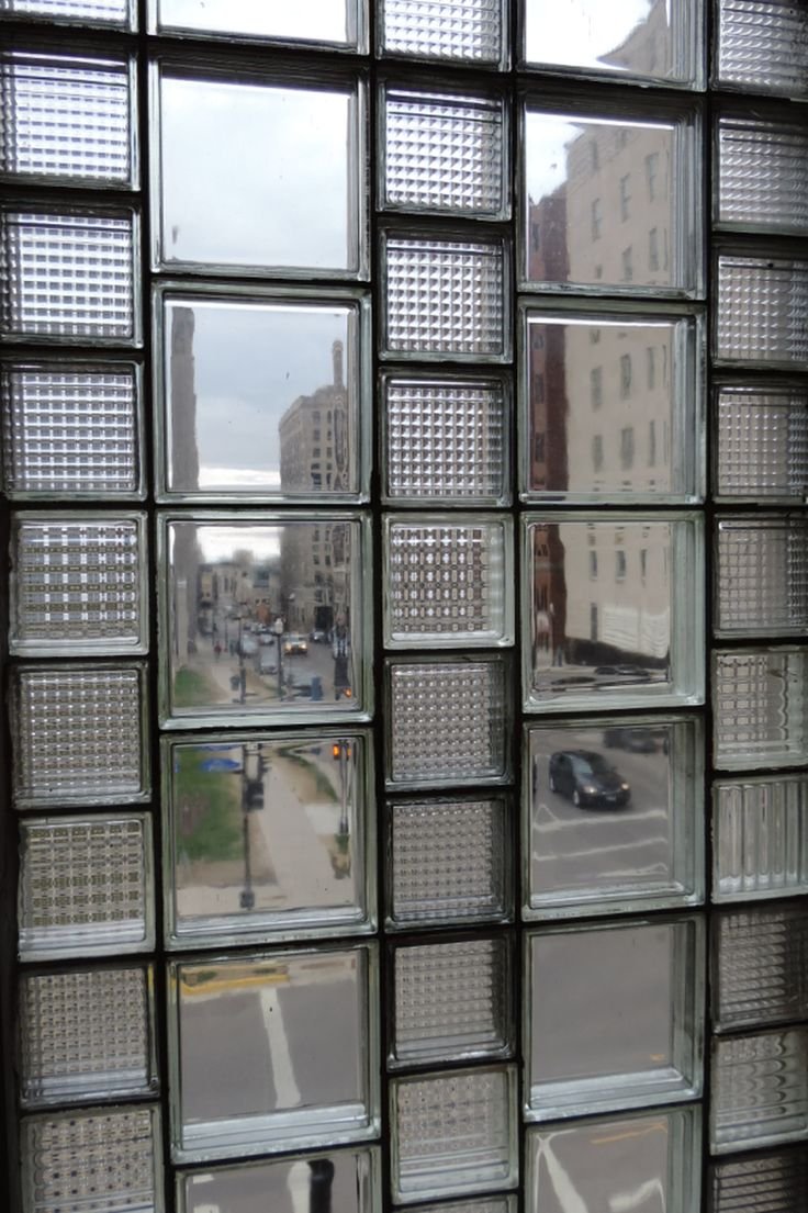 Стеклоблоки на фасаде