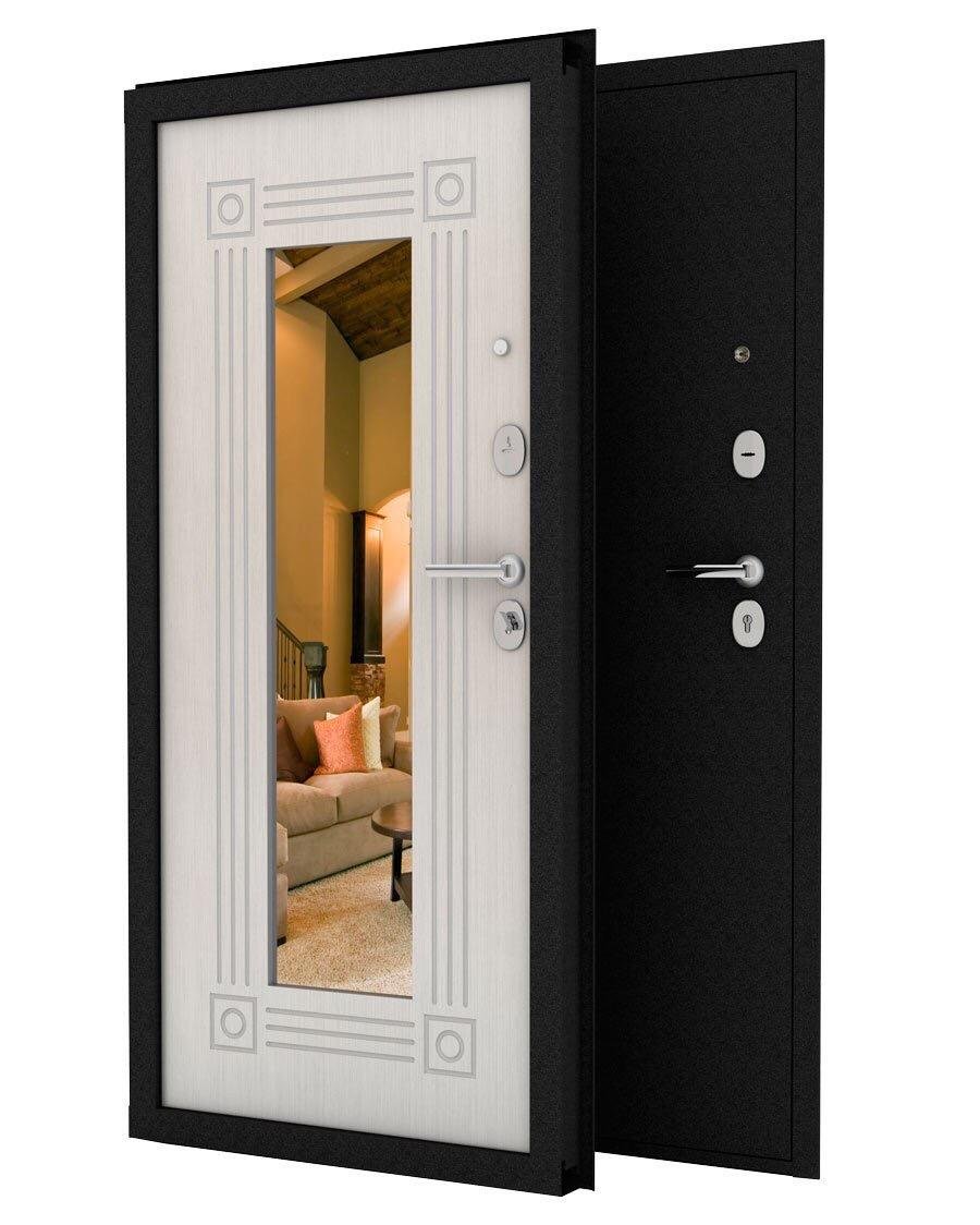 Входная дверь с зеркалом в интерьере прихожей