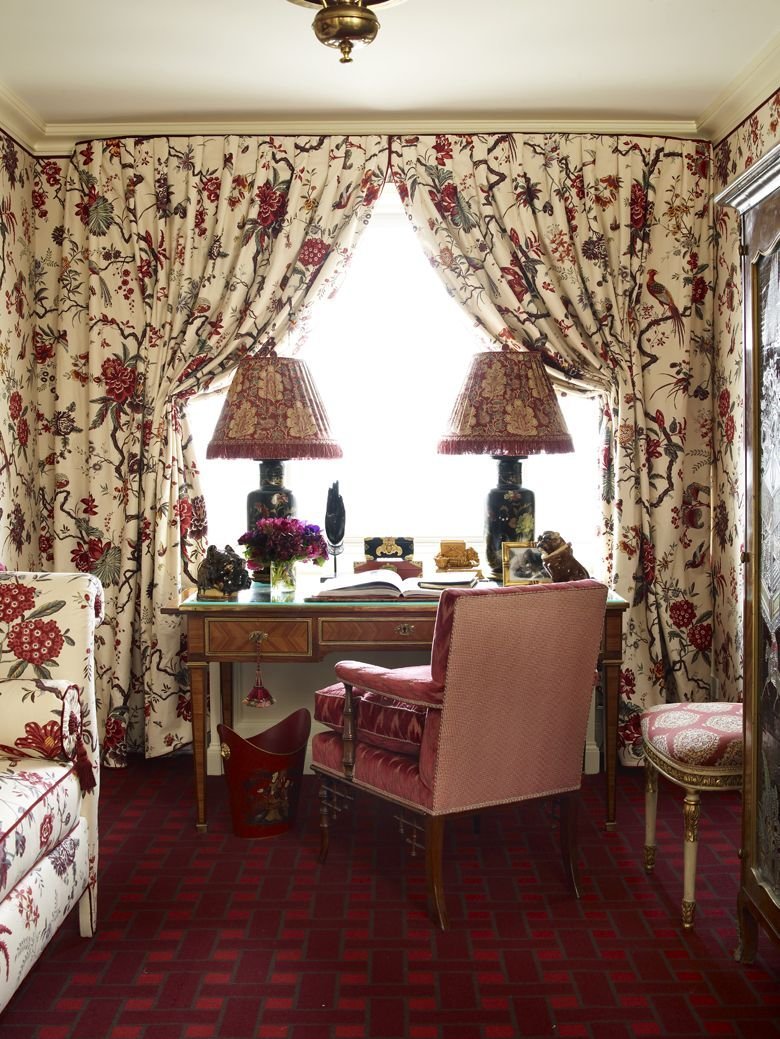 Шторы в старинном стиле