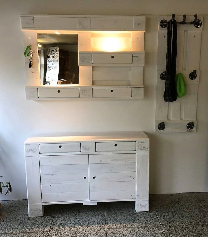 Обувница из поддонов