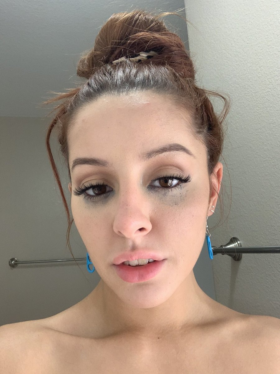 Ванная комната в красных тонах