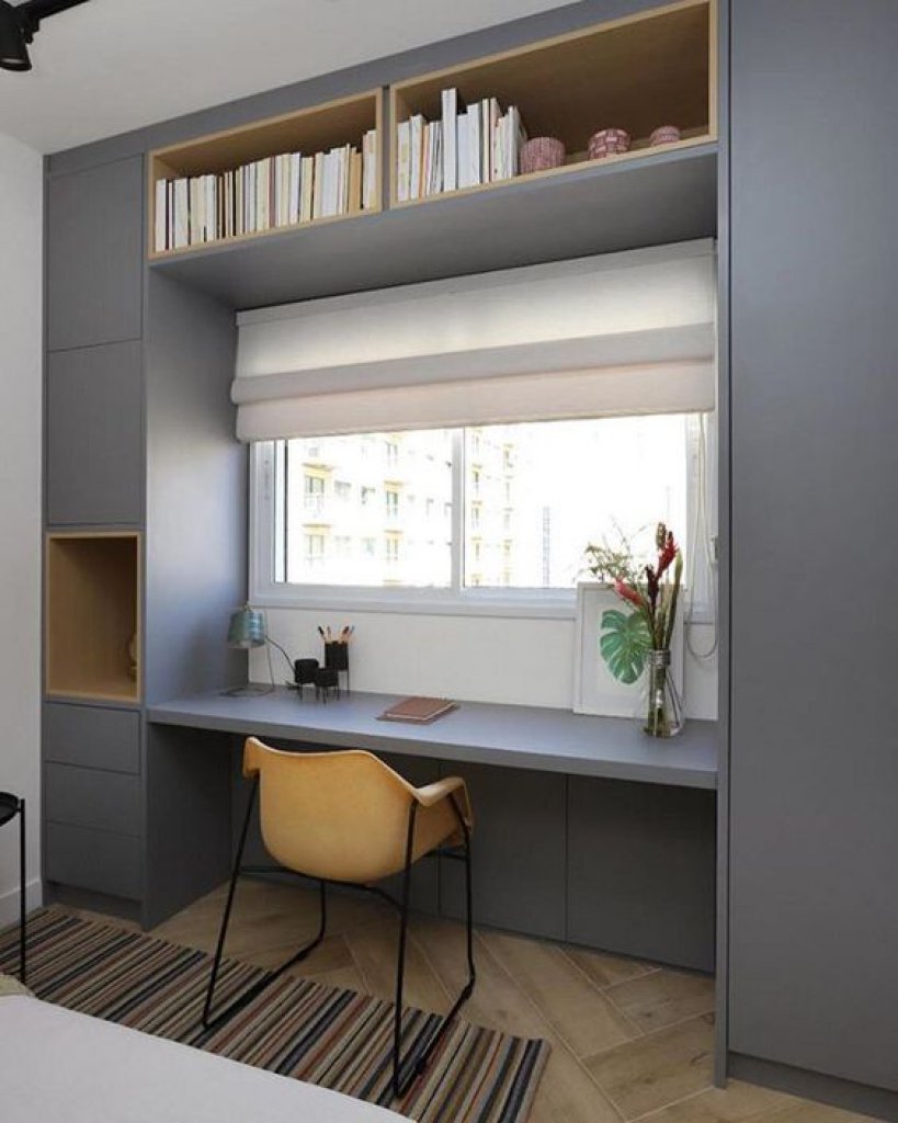 Стол из подоконника