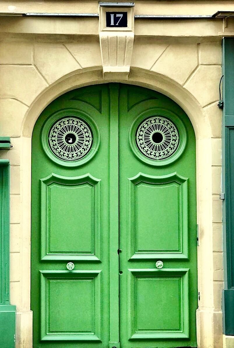 Зеленая дверь