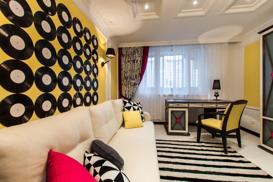 Комната с пластинками