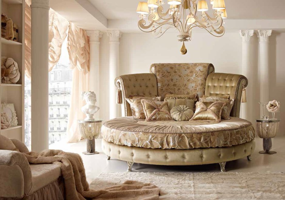 Круглая кровать двуспальная Arcada