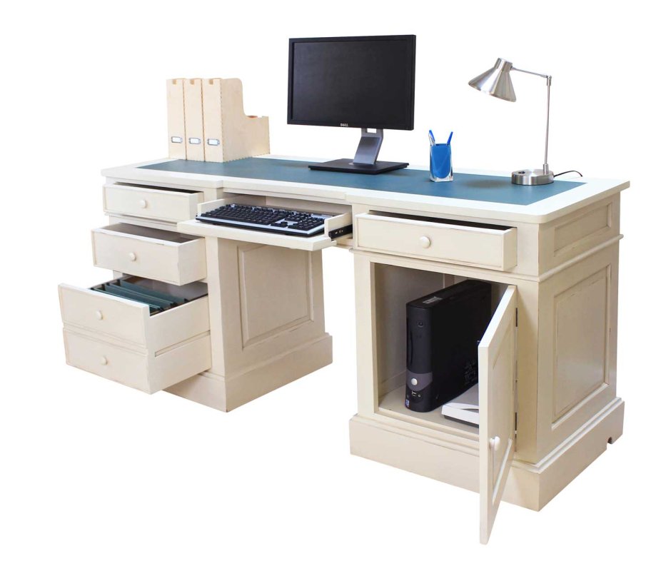 Белый классический компьютерный стол