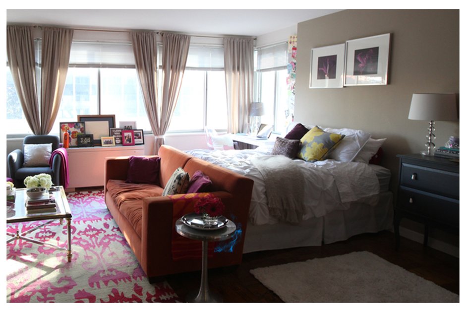 Спальня с диваном