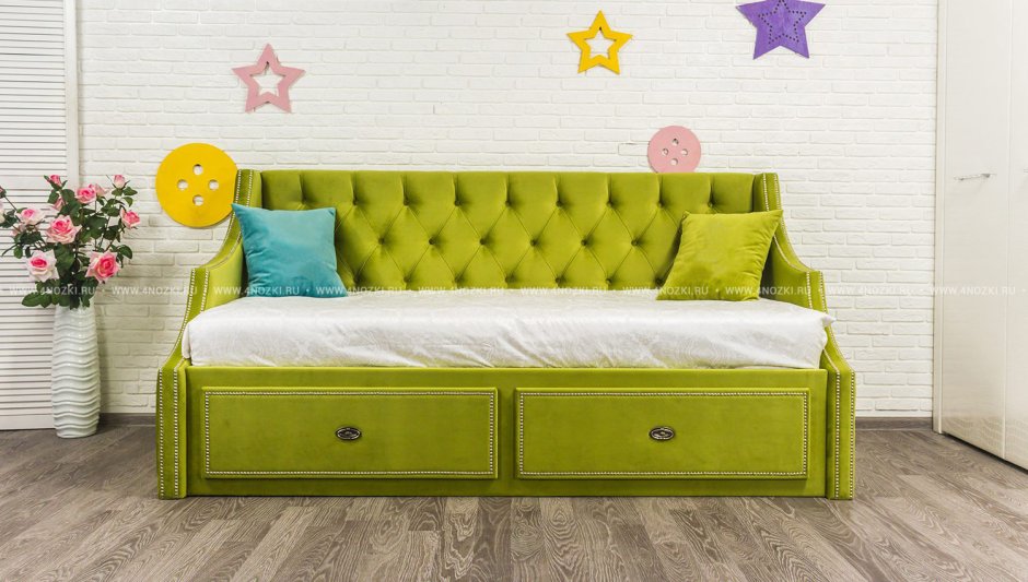 Двухэтажная комната для девочки