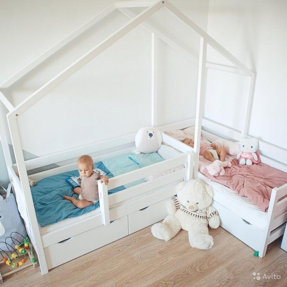 Кровать домик