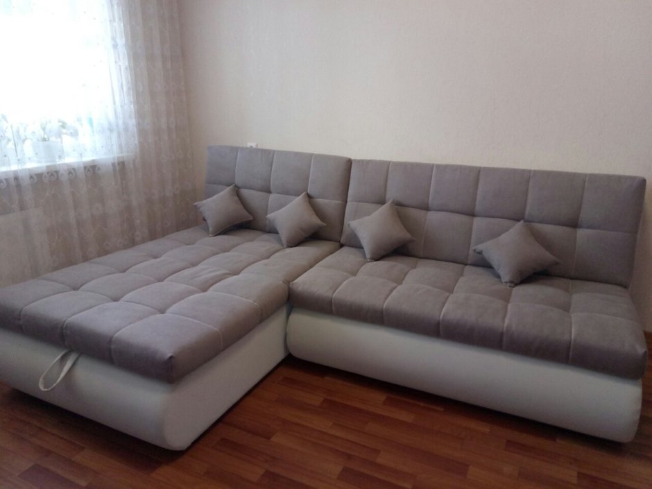 Диван с углом