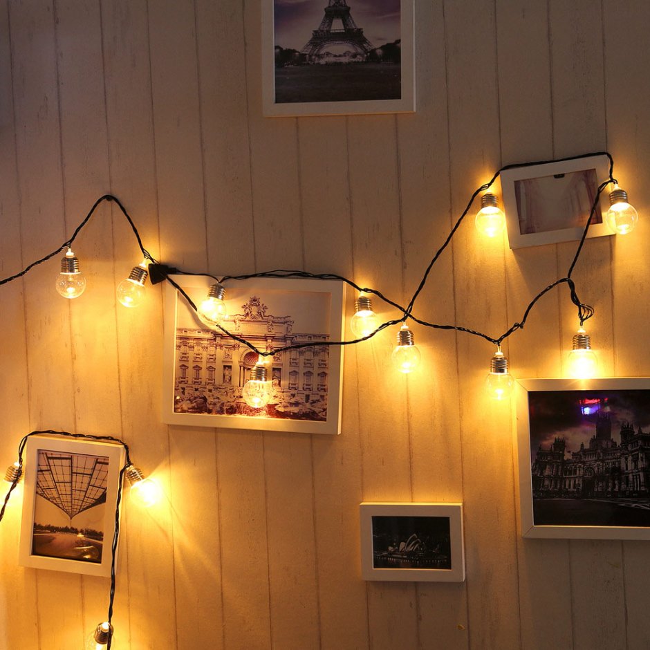 Гирлянда в комнате